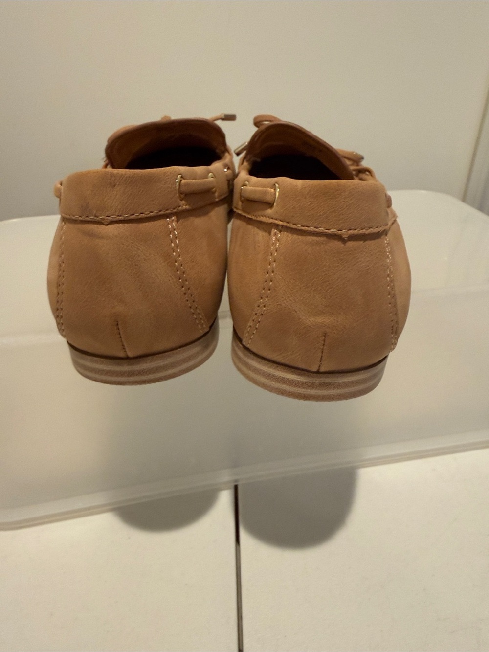 NWOT DV Dolce Vita Tan Slip On Classic Autumn Loafers Bow Top Faux Suede 9 - Picture 7 of 10